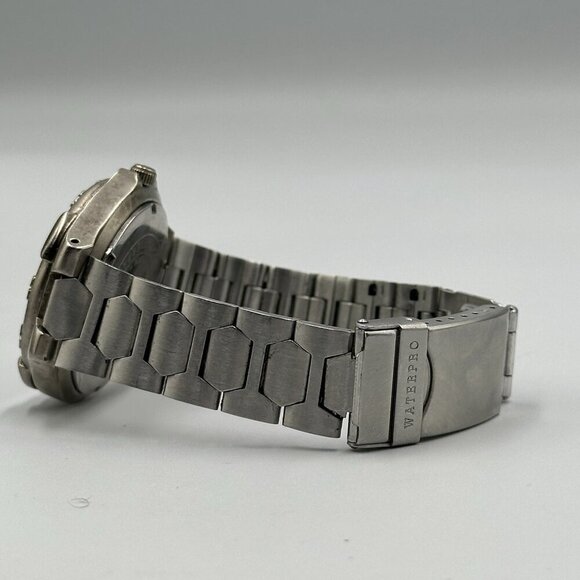 Guess Waterpro Watch Men Silver Tone 38MM Multi Dial Day Date New Battery 8" - Picture 8 of 13